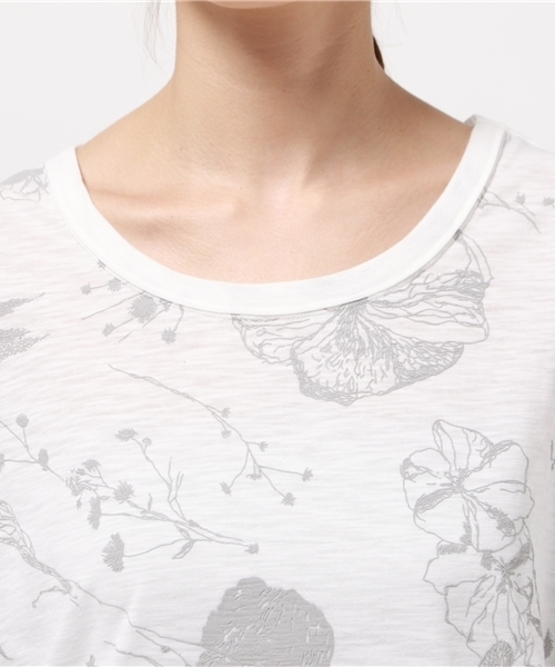 OUTLET（アウトレット）の「【Discoat】TCスラブ発泡花柄チュニック（Tシャツ/カットソー・レディース・オフホワイト/ネイビー・LARGE/MEDIUM）」の6枚目の写真