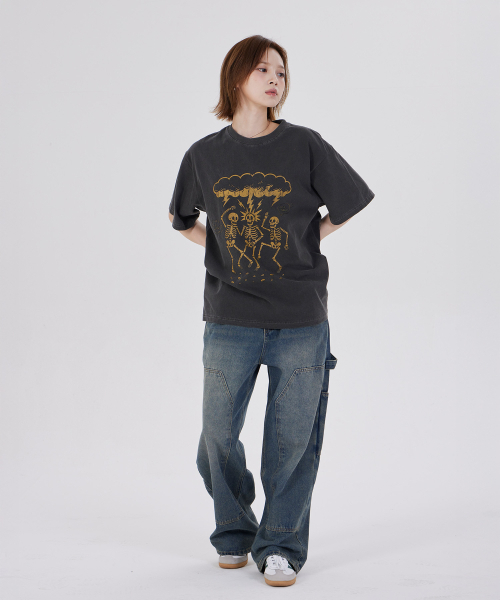 DYSFUNCT(ディスファンクト)の「SHOCK THERAPY PIGMENT T-SHIRT(CHARCOAL)(Tシャツ/カットソー・メンズ・その他・SMALL/MEDIUM/LARGE/X-LARGE)」の2枚目の写真