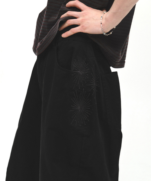 INTEMPOMOOD(インテンポムード)の「ファイヤーワークワイドパンツ_ブラック(その他パンツ・メンズ・ブラック・MEDIUM/LARGE/X-LARGE)」の8枚目の写真