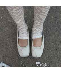 PORTERNA（ポルテナ）の「DOT SQUARE FLATS-LIGHT GRAY（バレエシューズ）」