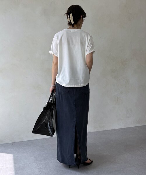 DouDou(ドゥドゥ)の「AMBIENTEロゴTEE(Tシャツ/カットソー・レディース・グレイッシュベージュ/オフホワイト/チャコールグレー・FREE)」の4枚目の写真