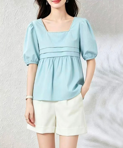LUCPY(ラクピー)の「スクエアネックペプラムブラウス(シャツ/ブラウス・レディース・ライトブルー・MEDIUM/XX-LARGE/X-LARGE/LARGE)」の1枚目の写真