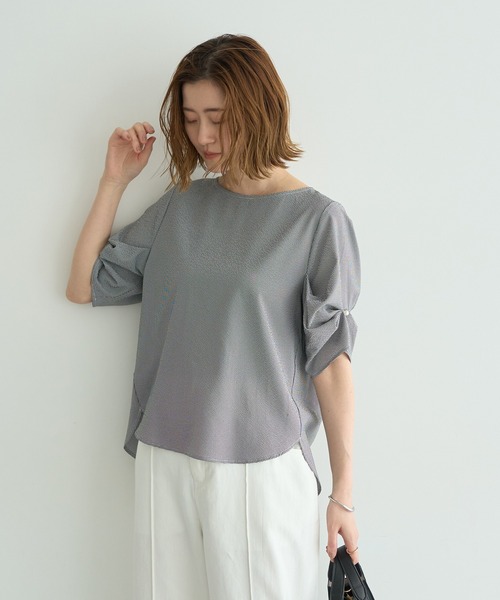 YECCA VECCA(イェッカヴェッカ)の「パールタックスリーブブラウス(シャツ/ブラウス・レディース・チェック/ストライプ/オフホワイト・FREE)」の3枚目の写真