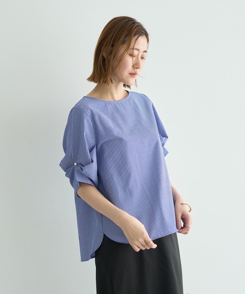 YECCA VECCA(イェッカヴェッカ)の「パールタックスリーブブラウス(シャツ/ブラウス・レディース・チェック/ストライプ/オフホワイト・FREE)」の5枚目の写真