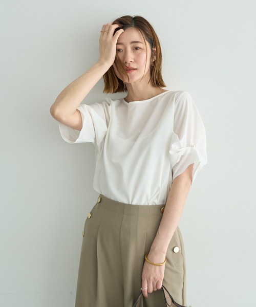 YECCA VECCA(イェッカヴェッカ)の「パールタックスリーブブラウス(シャツ/ブラウス・レディース・チェック/ストライプ/オフホワイト・FREE)」の4枚目の写真