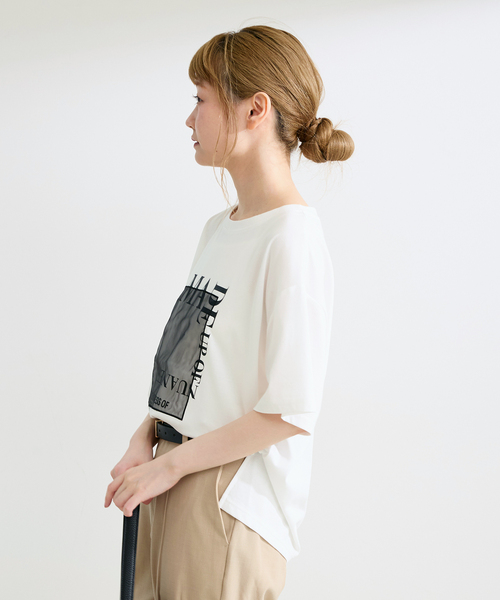 B.C STOCK（ベーセーストック）の「手洗い可 / オーガンジープリントロゴTEE（Tシャツ/カットソー・レディース・アイボリー/ブラウン/チャコールグレー・FREE）」の16枚目の写真