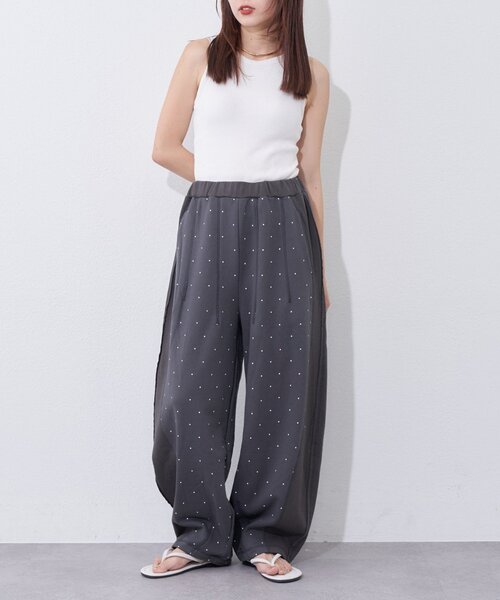 etsinta(エシンタ)の「【etsinta】リメイクドットバレルイージーパンツ(その他パンツ・レディース・グレー/チャコールグレー・ONE SIZE)」の4枚目の写真