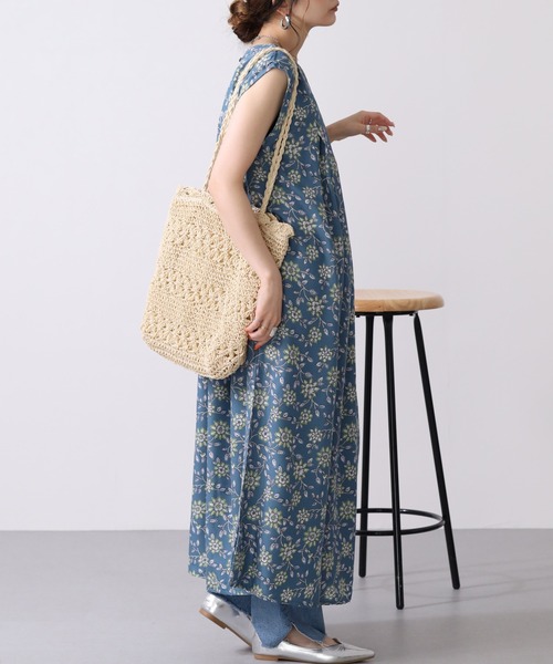 atONE(アットワン)の「接触冷感レーヨンプリントタックワンピース ノースリーブ(ワンピース・レディース・グレー/ライム/ネイビー/ブルーグリーン・L/M)」の14枚目の写真
