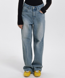 a relaxed denim (pale blue)