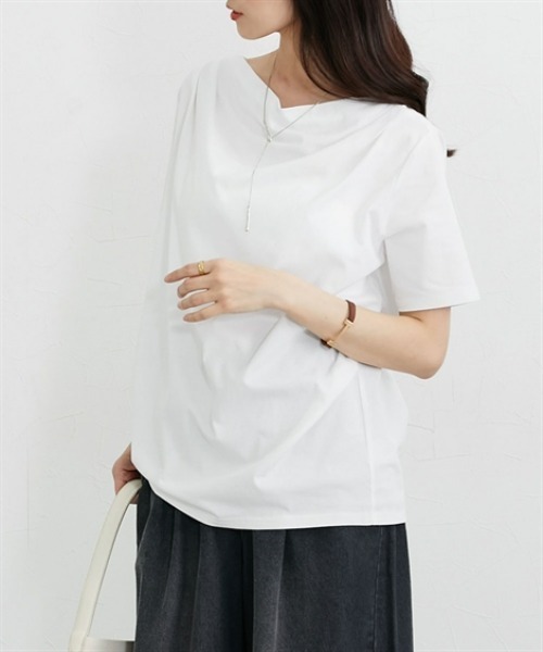 nissen(ニッセン)の「【接触冷感・吸汗速乾】快適素材ドレープトップス(Tシャツ/カットソー・レディース・チャコール/オフホワイト・M/LL/L)」の3枚目の写真