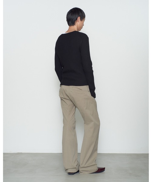 NVRFRGT(ネヴァーフォーゲット)の「3D TWISTED CHINO PANTS(チノパンツ・メンズ・ベージュ/ブラック・3/2/1)」の3枚目の写真