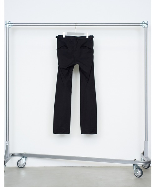NVRFRGT(ネヴァーフォーゲット)の「3D TWISTED CHINO PANTS(チノパンツ・メンズ・ベージュ/ブラック・3/2/1)」の8枚目の写真