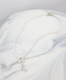 Auralyn（オーラリン）の「Rhinestone Ribbon Pearl Necklace（ネックレス）」