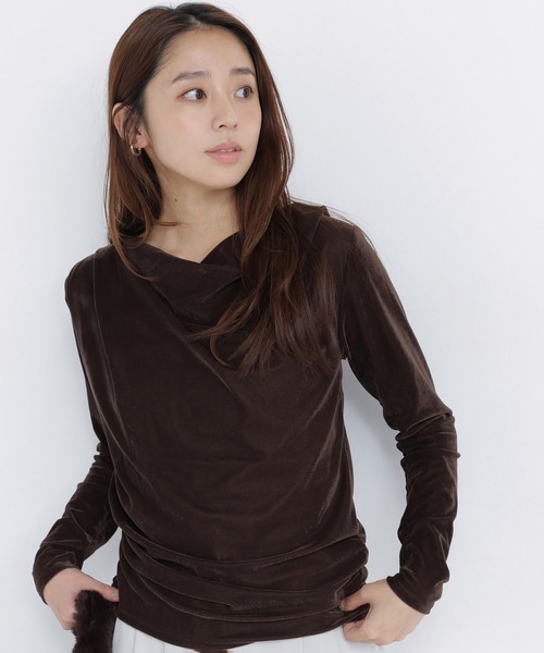 NATURAL BEAUTY BASIC（ナチュラルビューティーベーシック）の「ベロアドレープカットソー（Tシャツ/カットソー・レディース・オフホワイト/ダークブラウン/ブルー系その他・ﾌﾘ-）」の3枚目の写真