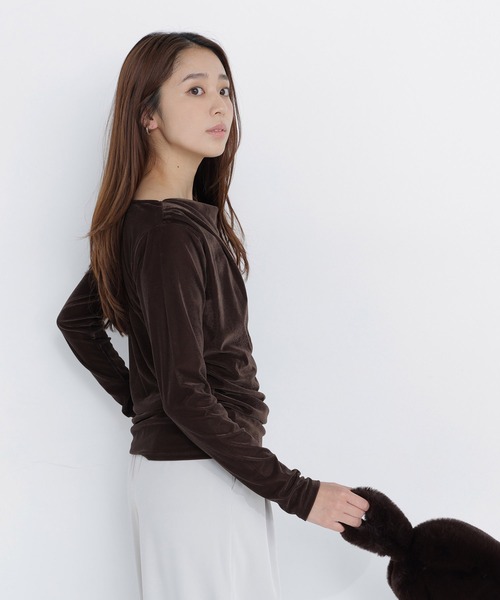 NATURAL BEAUTY BASIC（ナチュラルビューティーベーシック）の「ベロアドレープカットソー（Tシャツ/カットソー・レディース・オフホワイト/ダークブラウン/ブルー系その他・ﾌﾘ-）」の15枚目の写真