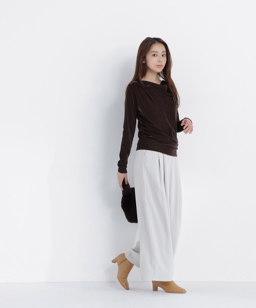 NATURAL BEAUTY BASIC（ナチュラルビューティーベーシック）の「ベロアドレープカットソー（Tシャツ/カットソー・レディース・オフホワイト/ダークブラウン/ブルー系その他・ﾌﾘ-）」の18枚目の写真