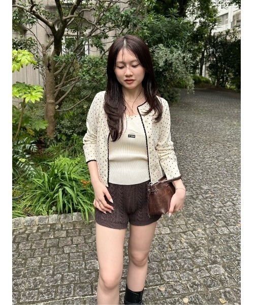 LILY BROWN（リリーブラウン）の「ケーブルニットショートパンツ（その他パンツ・レディース・ブラウン/ホワイト/グレー・F）」の4枚目の写真