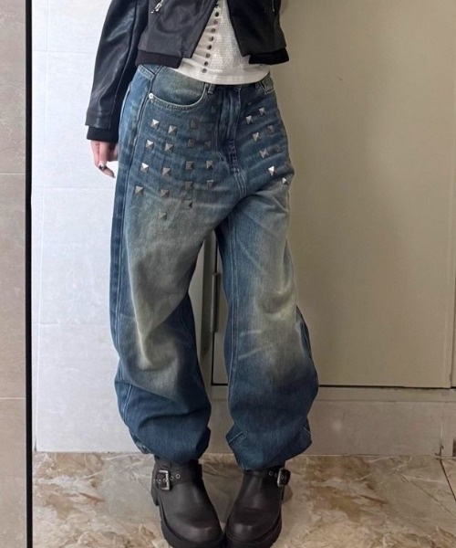 SHERU（シェル）の「三角リベット装飾ウォッシュブルーワイドデニム ハイウエストストリートバギーパンツ（デニムパンツ・レディース・ブルー・L/M/S）」の8枚目の写真