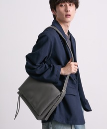 EMMA CLOTHES（エマクローズ）の「パデッドフラップショルダーバッグ（ショルダーバッグ）」