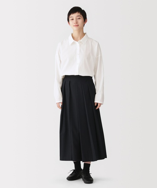 無印良品(ムジルシリョウヒン)の「婦人 まっすぐ仕立てた 長袖シャツ(シャツ/ブラウス・レディース・ホワイト/ブラック/ベージュ・S-M/L-XL)」の4枚目の写真