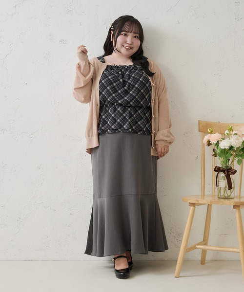 Louiosy（ルオシー）の「【Louiosy】【大きいサイズ】ニュアンスゴールドボタンシアーカーデ（カーディガン/ボレロ・レディース・オフホワイト/ピンク/ボルドー・3L/4L/X-LARGE）」の7枚目の写真