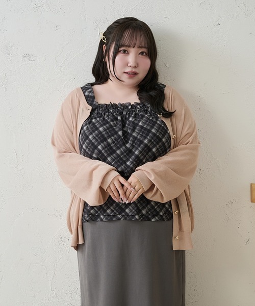 Louiosy（ルオシー）の「【Louiosy】【大きいサイズ】ニュアンスゴールドボタンシアーカーデ（カーディガン/ボレロ・レディース・オフホワイト/ピンク/ボルドー・3L/4L/X-LARGE）」の4枚目の写真