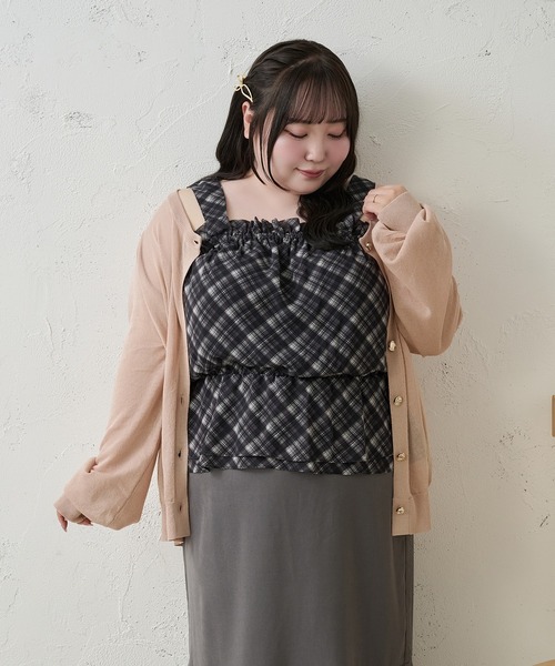 Louiosy（ルオシー）の「【Louiosy】【大きいサイズ】ニュアンスゴールドボタンシアーカーデ（カーディガン/ボレロ・レディース・オフホワイト/ピンク/ボルドー・3L/4L/X-LARGE）」の5枚目の写真