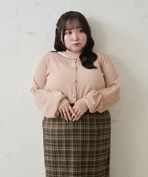 Louiosy（ルオシー）の「【Louiosy】【大きいサイズ】ニュアンスゴールドボタンシアーカーデ（カーディガン/ボレロ・レディース・オフホワイト/ピンク/ボルドー・3L/4L/X-LARGE）」の16枚目の写真