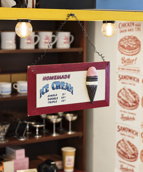 FREAK'S STORE(フリークスストア)の「限定展開 Thats Life SWT クルーネック スウェット(スウェット・メンズ・ブラック/ネイビー/グレー/ピンク・LARGE/SMALL/MEDIUM)」の11枚目の写真
