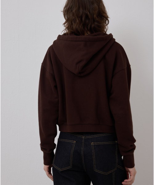 NOHANT（ノアン）の「LONELY/LOVELY クロップフーディ ジップアップ ブラウン（パーカー・レディース・ブラウン・SMALL/MEDIUM）」の4枚目の写真