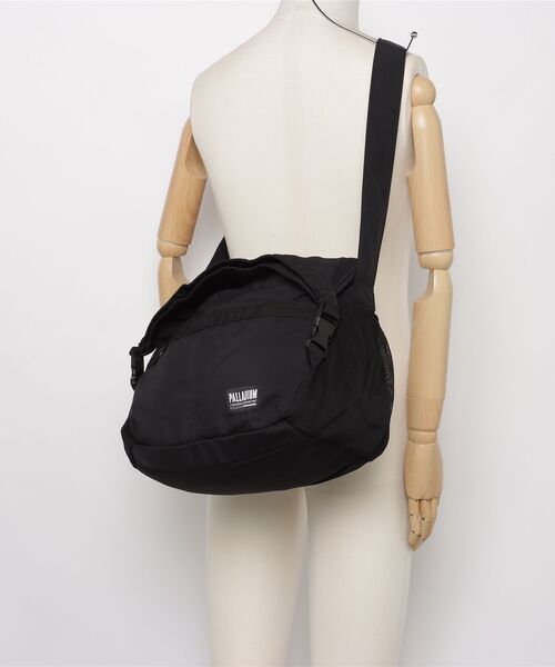 PALLADIUM（パラディウム）の「PALLADIUM/パラディウム SIDE BAG（ショルダーバッグ・レディース・カーキ/ブラック・FREE）」の6枚目の写真