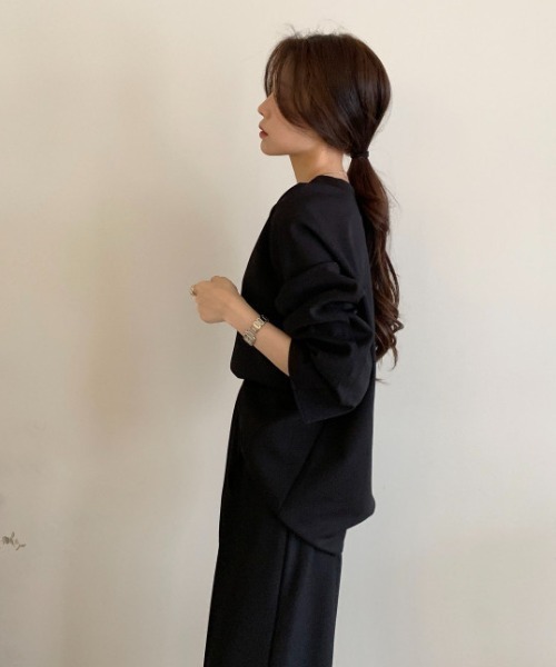 Aelina(エリナ)の「クルーネック長袖Tシャツ&ウエストゴムパンツセットアップ(セットアップ・レディース・ベージュ/ブラック・FREE)」の3枚目の写真
