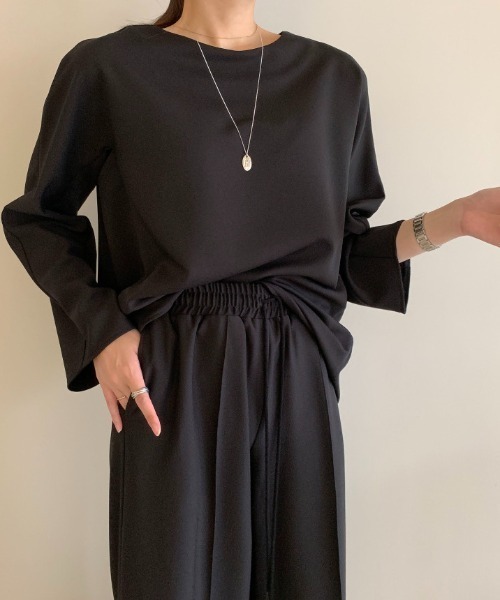 Aelina(エリナ)の「クルーネック長袖Tシャツ&ウエストゴムパンツセットアップ(セットアップ・レディース・ベージュ/ブラック・FREE)」の9枚目の写真