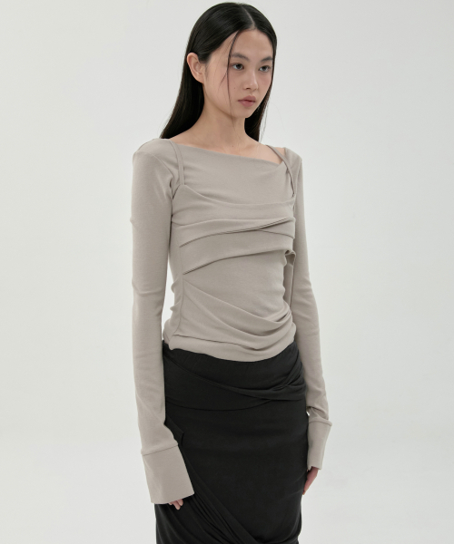 FLAREUP(フレアアップ)の「レイヤードビスチェロングスリーブ (FL-105_Ash Beige)(Tシャツ/カットソー・レディース・ベージュ・OS)」の2枚目の写真