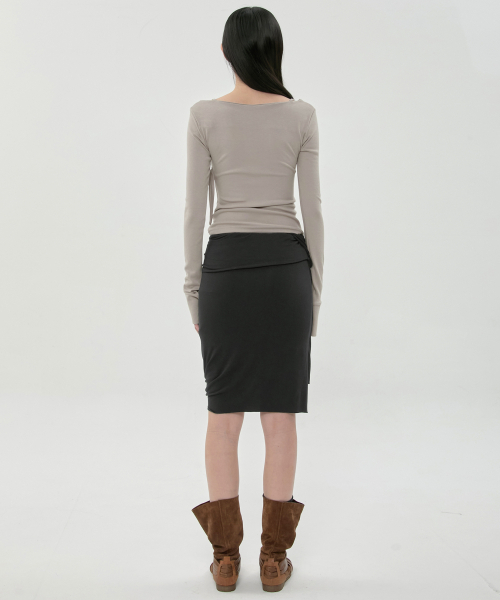 FLAREUP(フレアアップ)の「レイヤードビスチェロングスリーブ (FL-105_Ash Beige)(Tシャツ/カットソー・レディース・ベージュ・OS)」の5枚目の写真