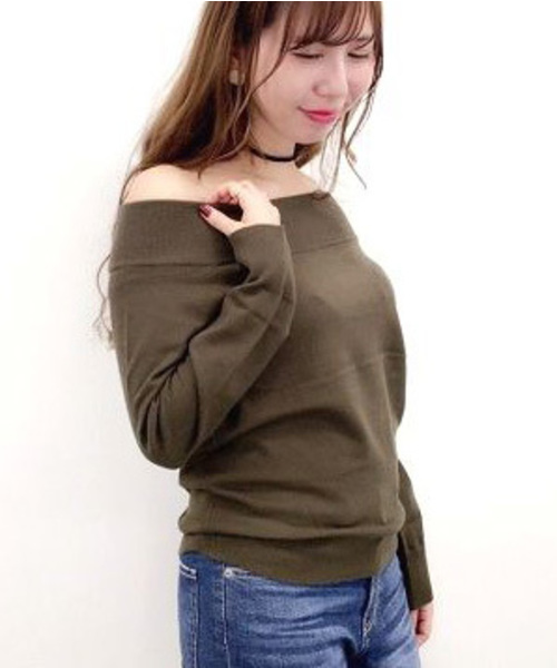 archives（アルシーヴ）の「オフショルプルオーバー（ニット/セーター・レディース・ブラック/カーキ/ワイン/オフホワイト/グレー/ピンク・MEDIUM）」の5枚目の写真