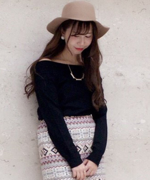 archives（アルシーヴ）の「オフショルプルオーバー（ニット/セーター・レディース・ブラック/カーキ/ワイン/オフホワイト/グレー/ピンク・MEDIUM）」の3枚目の写真