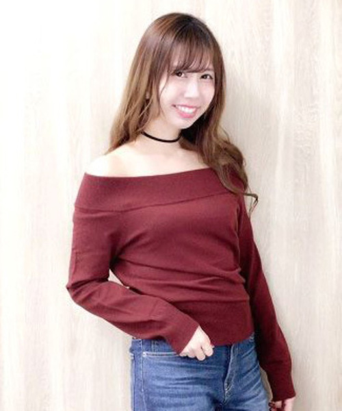 archives（アルシーヴ）の「オフショルプルオーバー（ニット/セーター・レディース・ブラック/カーキ/ワイン/オフホワイト/グレー/ピンク・MEDIUM）」の12枚目の写真