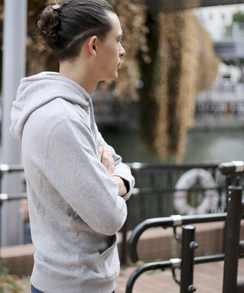 Denime(ドゥニーム)の「ソフト裏毛無地プルオーバーパーカー(パーカー・メンズ・ホワイト/ブラック/ワイン/グレー・SMALL/MEDIUM/X-LARGE/X-SMALL/LARGE)」の11枚目の写真