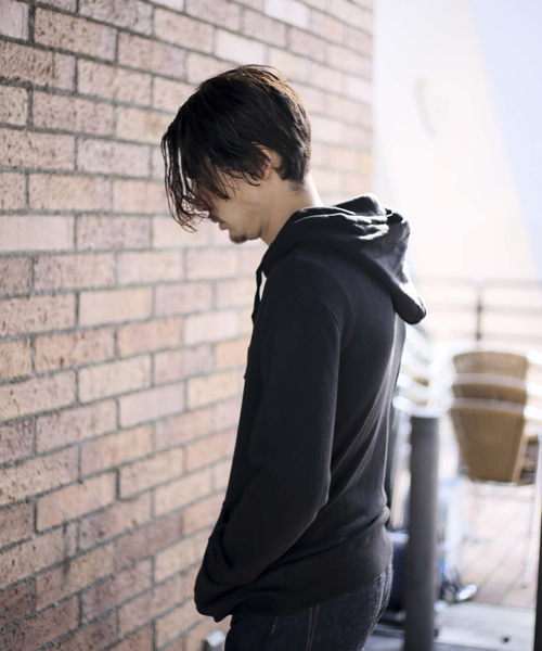 Denime(ドゥニーム)の「ソフト裏毛無地プルオーバーパーカー(パーカー・メンズ・ホワイト/ブラック/ワイン/グレー・SMALL/MEDIUM/X-LARGE/X-SMALL/LARGE)」の15枚目の写真