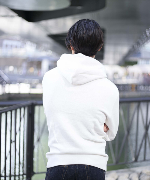 Denime(ドゥニーム)の「ソフト裏毛無地プルオーバーパーカー(パーカー・メンズ・ホワイト/ブラック/ワイン/グレー・SMALL/MEDIUM/X-LARGE/X-SMALL/LARGE)」の14枚目の写真