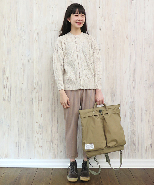 Ne-net（ネネット）の「S トリケーブルニット（カーディガン/ボレロ・レディース・オフホワイト/チャコールグレー/オレンジ・02/03）」の9枚目の写真