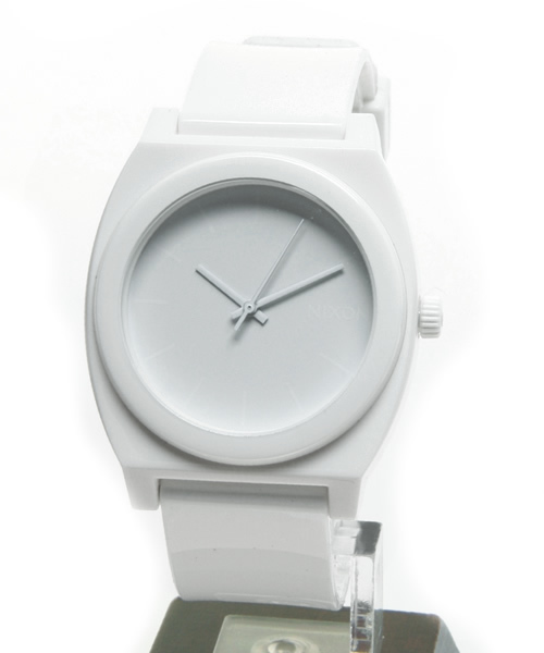 NIXON（ニクソン）の「THE TIME TELLER P（アナログ腕時計・メンズ・ホワイト系その他/ブラック×ホワイト/ホワイト×ブルー/ライトピンク/イエロー系その他/イエロー/ライム/インディゴブルー/オレンジ/ブルー/ブラック×ライム/レッド/ピンク/ホワイト/ブラック/カラフル・FREE）」の2枚目の写真