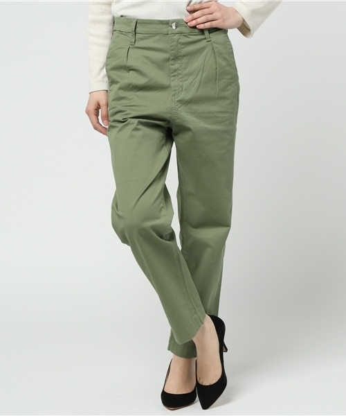 LBC（エルビーシー）の「チノワイドテーパードパンツ                  （チノパンツ・レディース・ダークオリーブ/ブルー・LARGE/MEDIUM/20.0cm）」の12枚目の写真