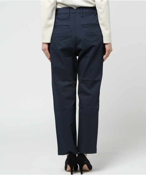 LBC（エルビーシー）の「チノワイドテーパードパンツ                  （チノパンツ・レディース・ダークオリーブ/ブルー・LARGE/MEDIUM/20.0cm）」の5枚目の写真