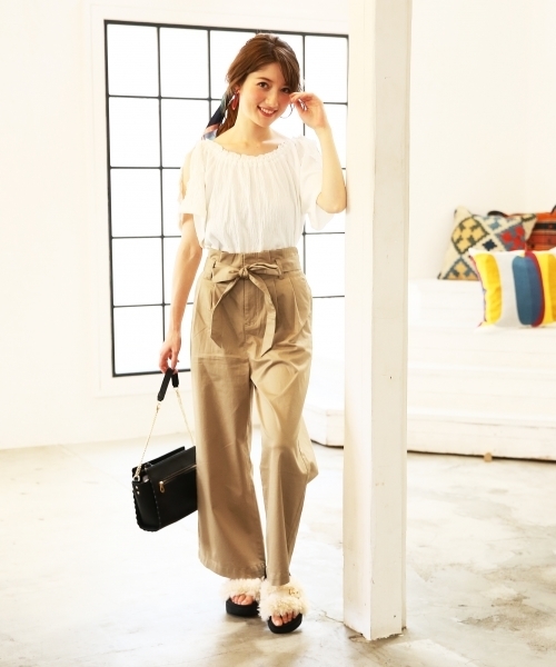 Heather（ヘザー）の「ソデスリットレースＴ  765517（Tシャツ/カットソー・レディース・ホワイト/ブラック/イエロー系その他・FREE）」の6枚目の写真