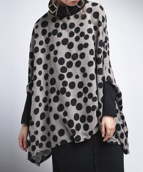 antiqua(アンティカ)の「ドット柄ワイドトップス(Tシャツ/カットソー・レディース・ブラック系その他/ベージュ系その他・FREE)」の1枚目の写真