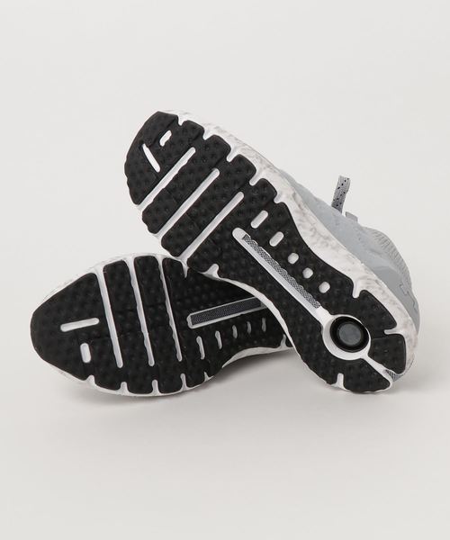 UNDER ARMOUR(アンダーアーマー)の「メンズ ランニングシューズ / ホバーファントム Dフィット(スニーカー・メンズ・レッド/ブラック/ホワイト/ライトブルー/ブラック×グレー/ライトグレー/モスグリーン・26.5/28.5/28/26/27/25.5/30/27.5/25/29/26.0/25.0/29.0/28.0/27.0)」の20枚目の写真