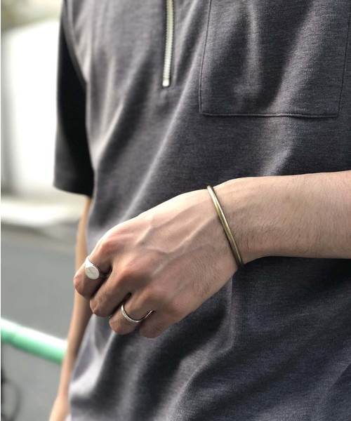 STUDIOUS(ステュディオス)の「【STUDIOUS】スムースラウンドカットバングル(バングル/リストバンド・メンズ・ブラック/シルバー/ゴールド・FREE)」の6枚目の写真