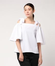 オープンショルダーデザインフレアスリーブブラウス